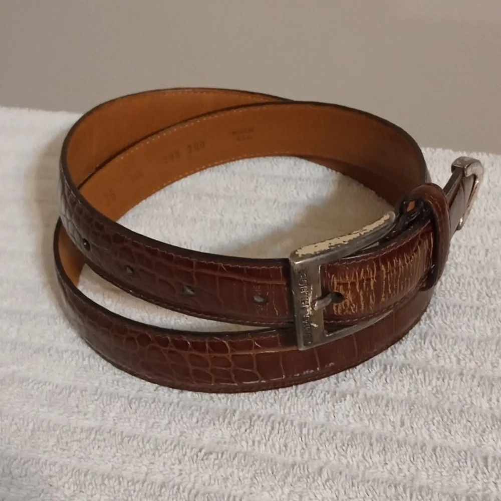 Tommy Hilfiger Brown Leather Belt With Chrome Buckle Compliments Any Outfit